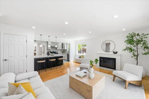 MLS: ML82053789