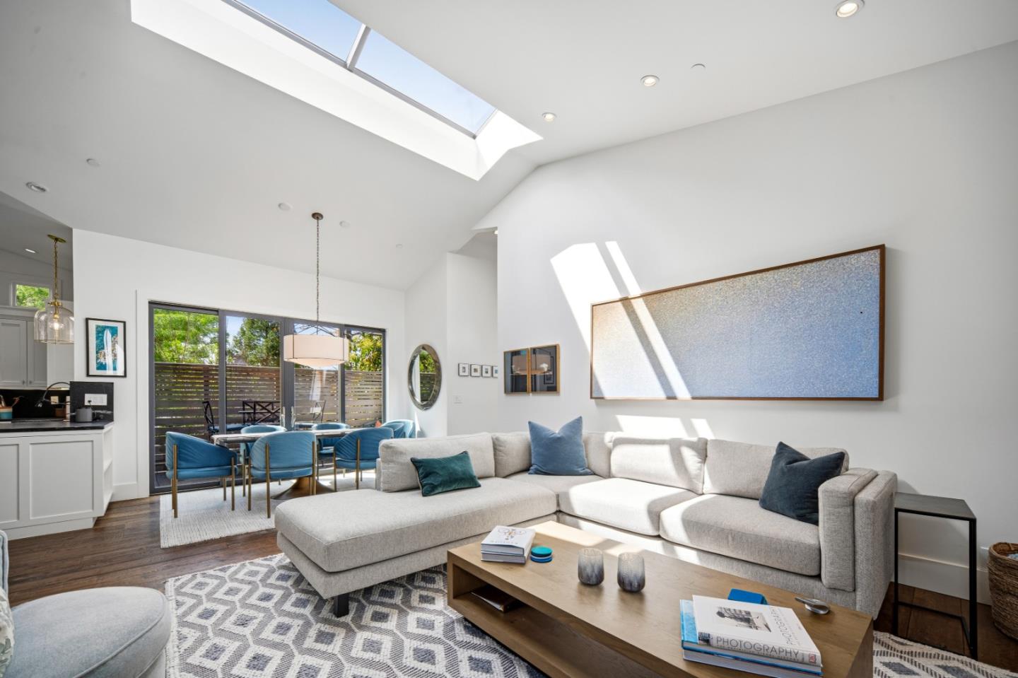 0 Lobos, 4 NW of 1st Ave.