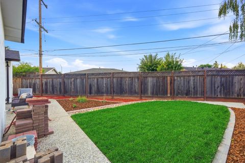 Tiny photo for 605 Corliss Way, CAMPBELL, CA 95008 (MLS # ML82027866)