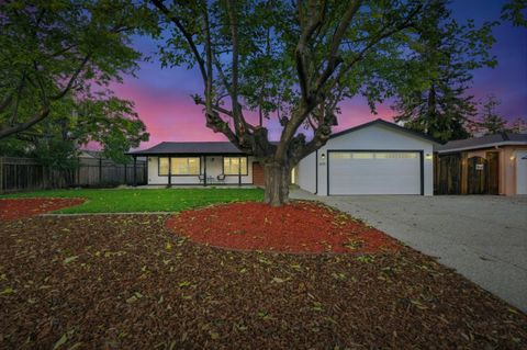 Tiny photo for 605 Corliss Way, CAMPBELL, CA 95008 (MLS # ML82027866)