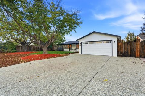 Tiny photo for 605 Corliss Way, CAMPBELL, CA 95008 (MLS # ML82027866)