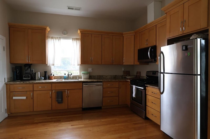 635-637 Spruce Street