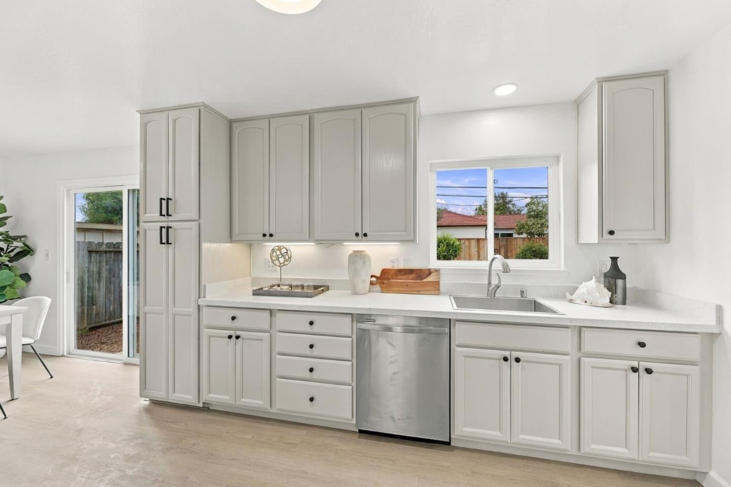 3285 Ruskin Drive