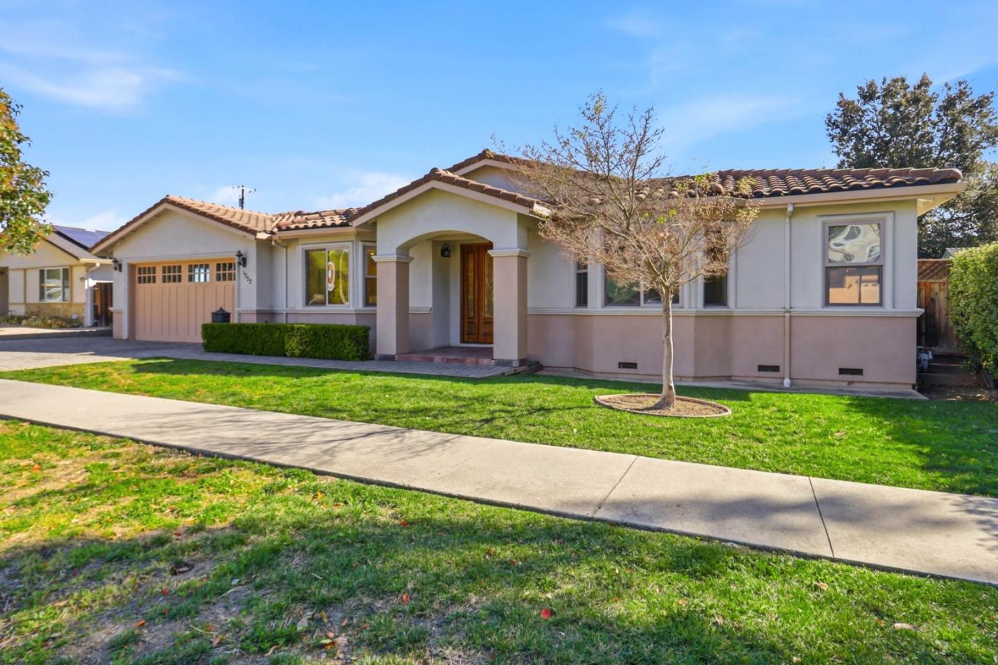 1352 South Stelling Road