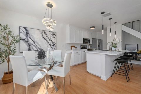 Tiny photo for 5663 Calmor Avenue #3, SAN JOSE, CA 95123 (MLS # ML82035975)