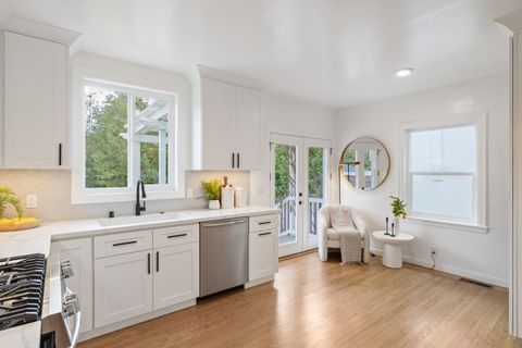 Tiny photo for 1555 Alma Street, Palo Alto, CA 94301 (MLS # ML82036328)