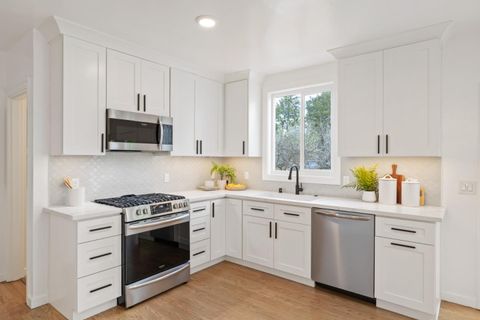 Tiny photo for 1555 Alma Street, Palo Alto, CA 94301 (MLS # ML82036328)