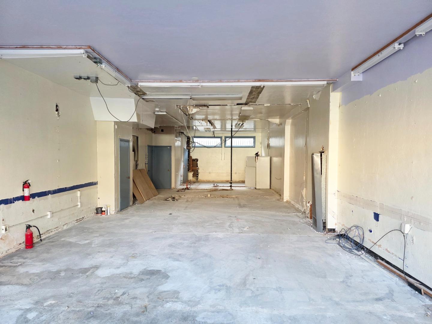 4837 Mission Street 4835