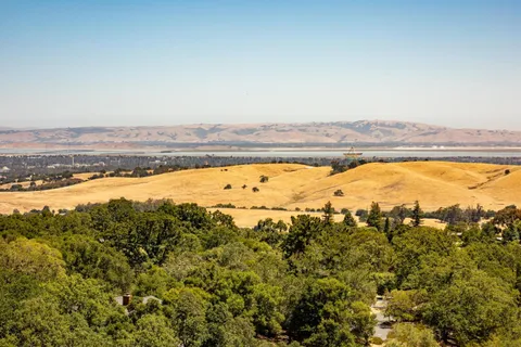 30 Pine Ridge Way, Portola Valley, CA 94028 - #: ML82012992