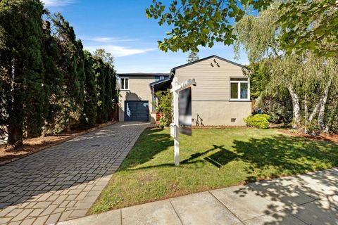 Photo of 2652 Isabelle Ave, SAN MATEO, CA 94403 (MLS # ML82040137)