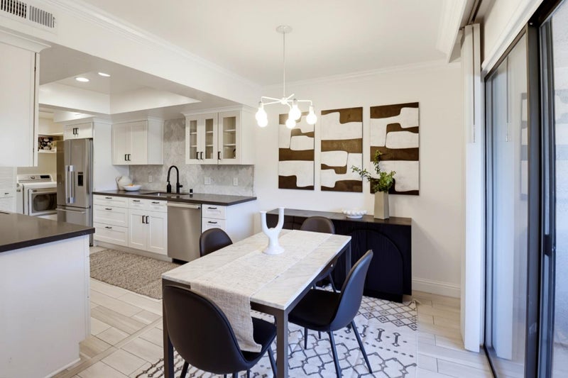 58 North El Camino Real 204