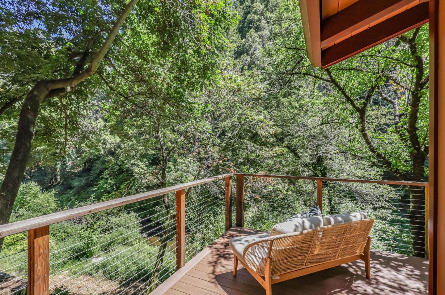 135 Glen Lomond Lane