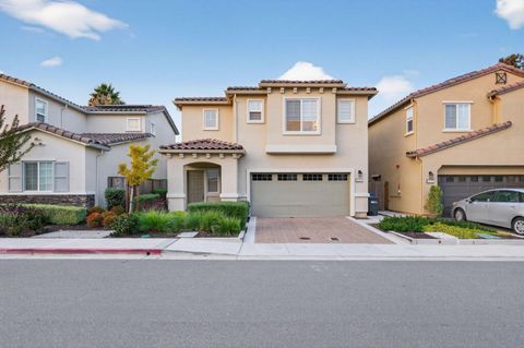 Photo of 121 Mountaintop Avenue, HAYWARD, CA 94544 (MLS # ML82029256)