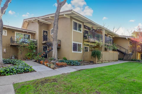 Photo of 420 Alberto Way #8, Los Gatos, CA 95032 (MLS # ML81997042)