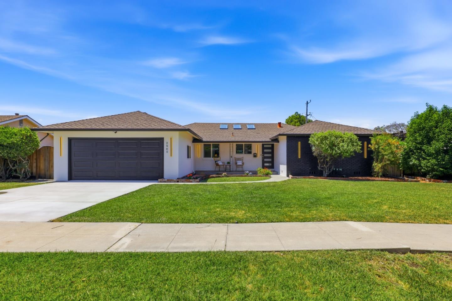 2905 Cambridge Drive