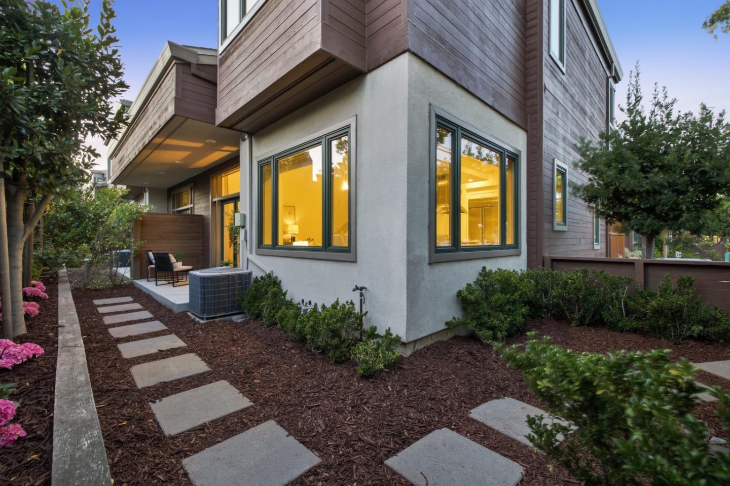 18 Barneson Avenue