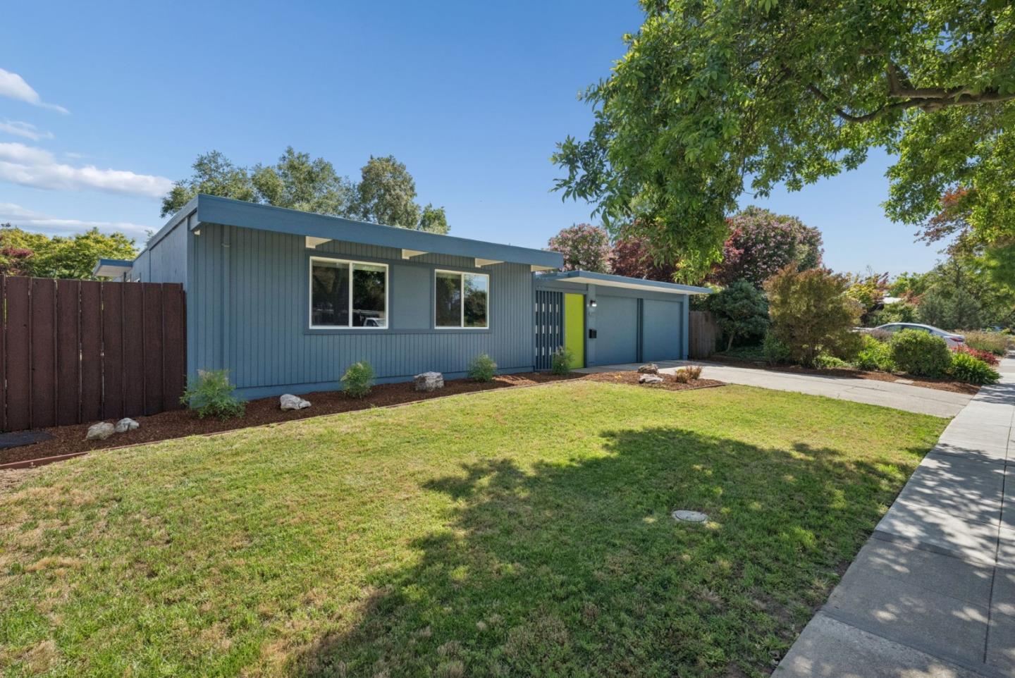 822 Dartshire WAY