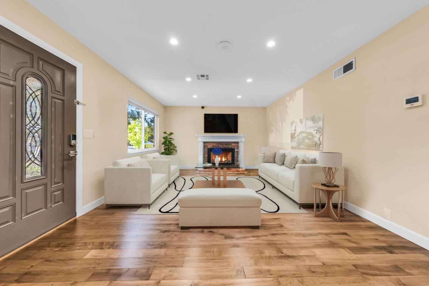1122 Scotland Drive