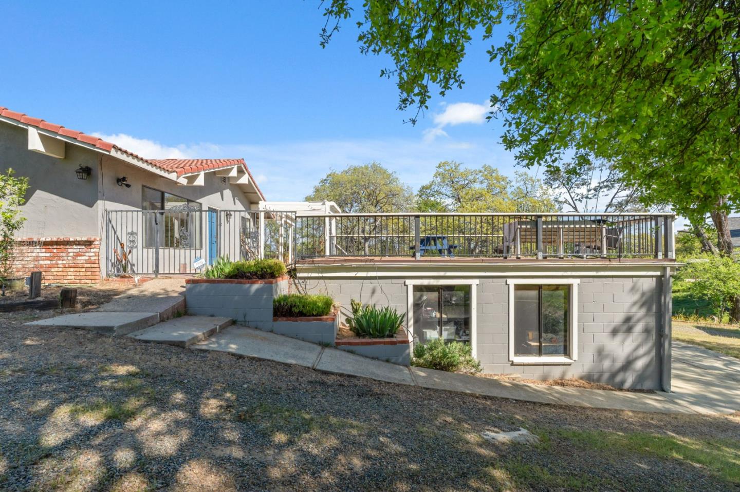29667 Meadow Lane