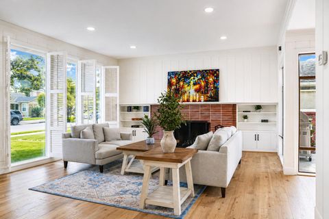 Tiny photo for 239 Oak Street, Salinas, CA 93901 (MLS # ML82044515)
