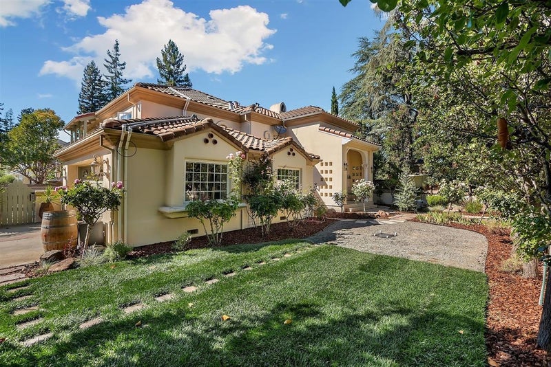 1990 Valparaiso Avenue