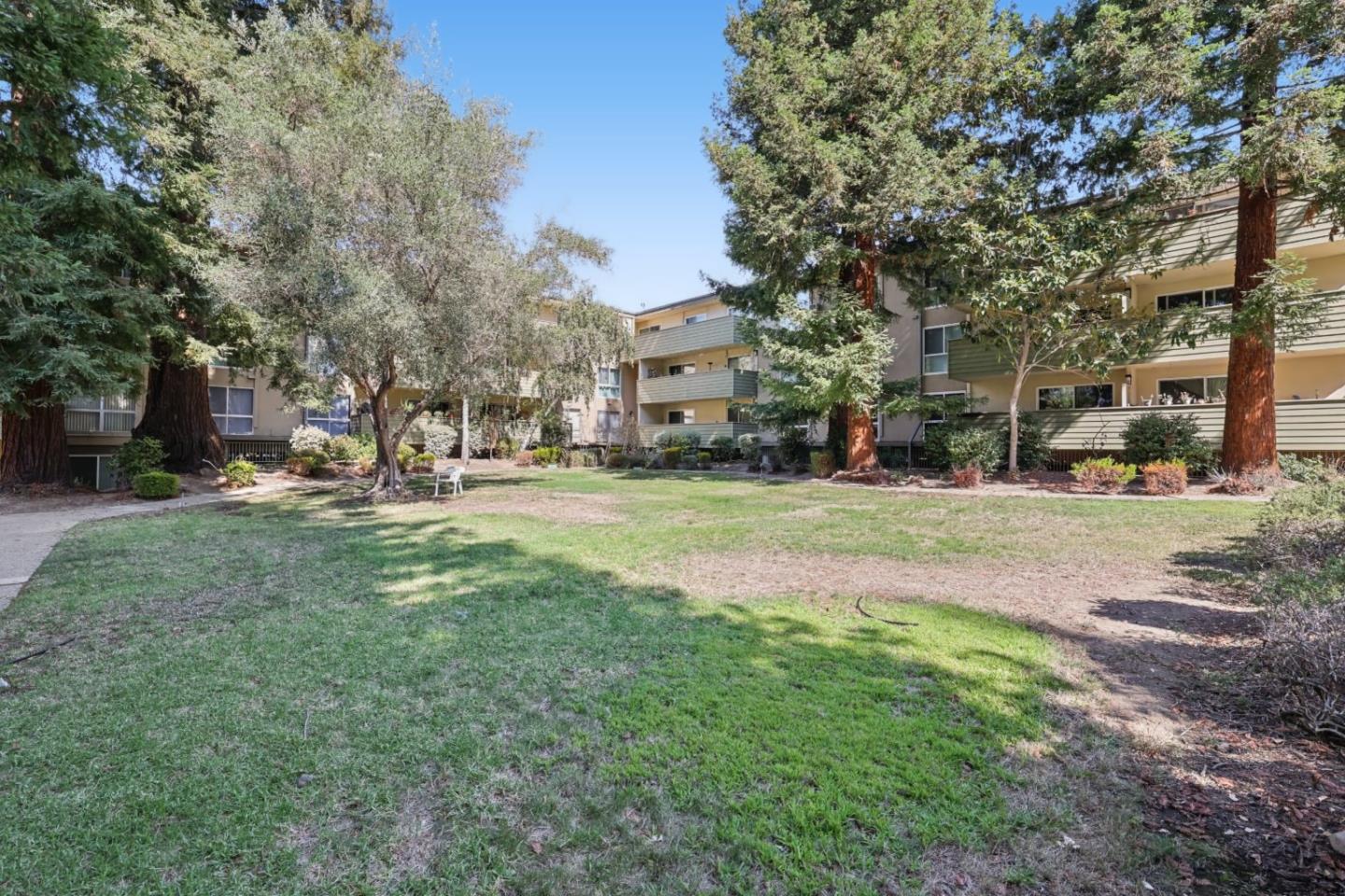 1031 Crestview Drive 216