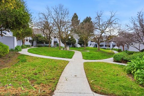 Tiny photo for 373 Shadow Run Drive, San Jose, CA 95110 (MLS # ML82031966)