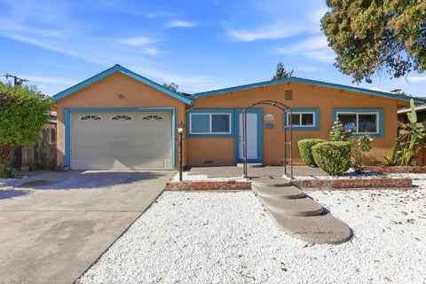 Photo of 2747 Sussex Drive, San Jose, CA 95127 (MLS # ML82065489)