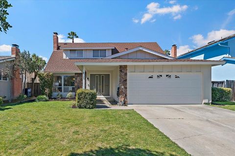 Photo of 6325 Malory Drive, SAN JOSE, CA 95123 (MLS # ML82037864)