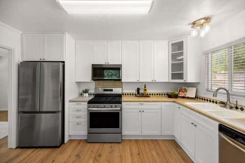 Tiny photo for 870 Portola Drive, DEL REY OAKS, CA 93940 (MLS # ML82051850)