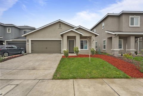 Photo of 683 Granada Court, MERCED, CA 95341 (MLS # ML82028776)