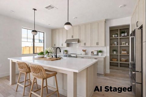 Tiny photo for 7376 Ailes Court, GILROY, CA 95020 (MLS # ML82031529)