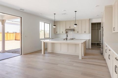 Tiny photo for 7376 Ailes Court, GILROY, CA 95020 (MLS # ML82031529)