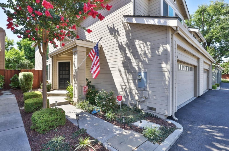 1487 Carrington Circle
