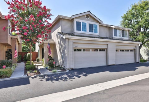 Photo of 1487 Carrington Circle, SAN JOSE, CA 95125 (MLS # ML82057205)