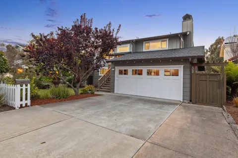 624 Terrace Avenue, Half Moon Bay, CA 94019 - #: ML82007503