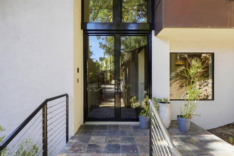 217 Mistletoe Road