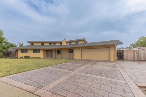 Photo of 11763 Augusta Drive, SALINAS, CA 93906 (MLS # ML82042565)