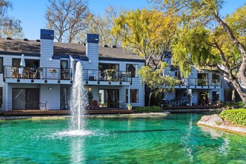 Photo of 905 W Middlefield Road #975, Mountain View, CA 94043 (MLS # ML82039305)