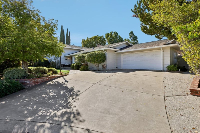 2184 Chuleta Court