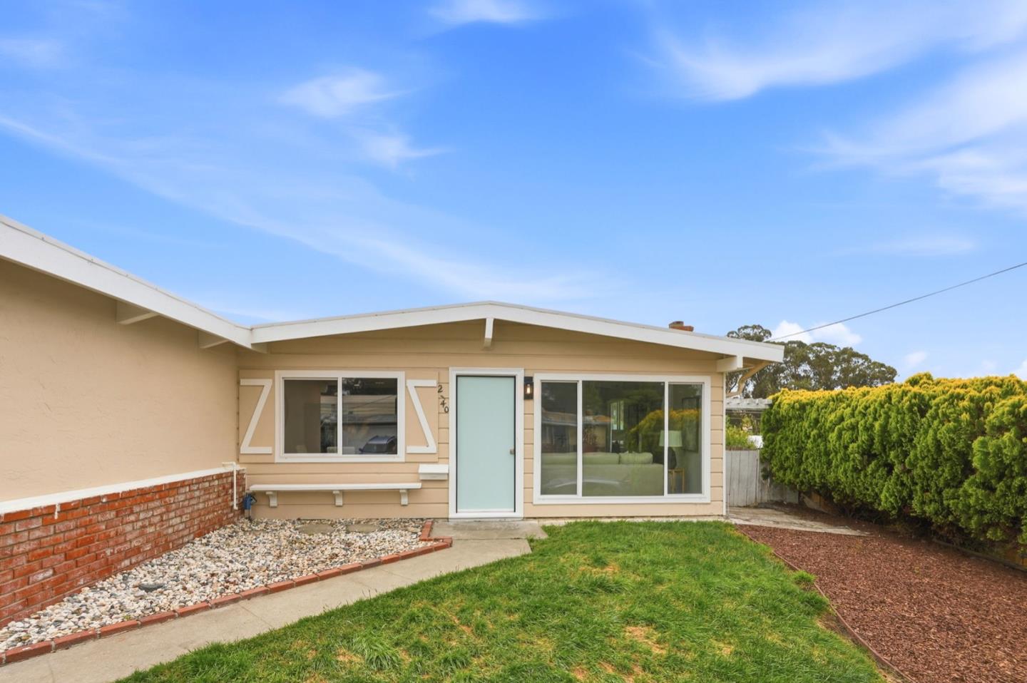 2140 Espanola Drive
