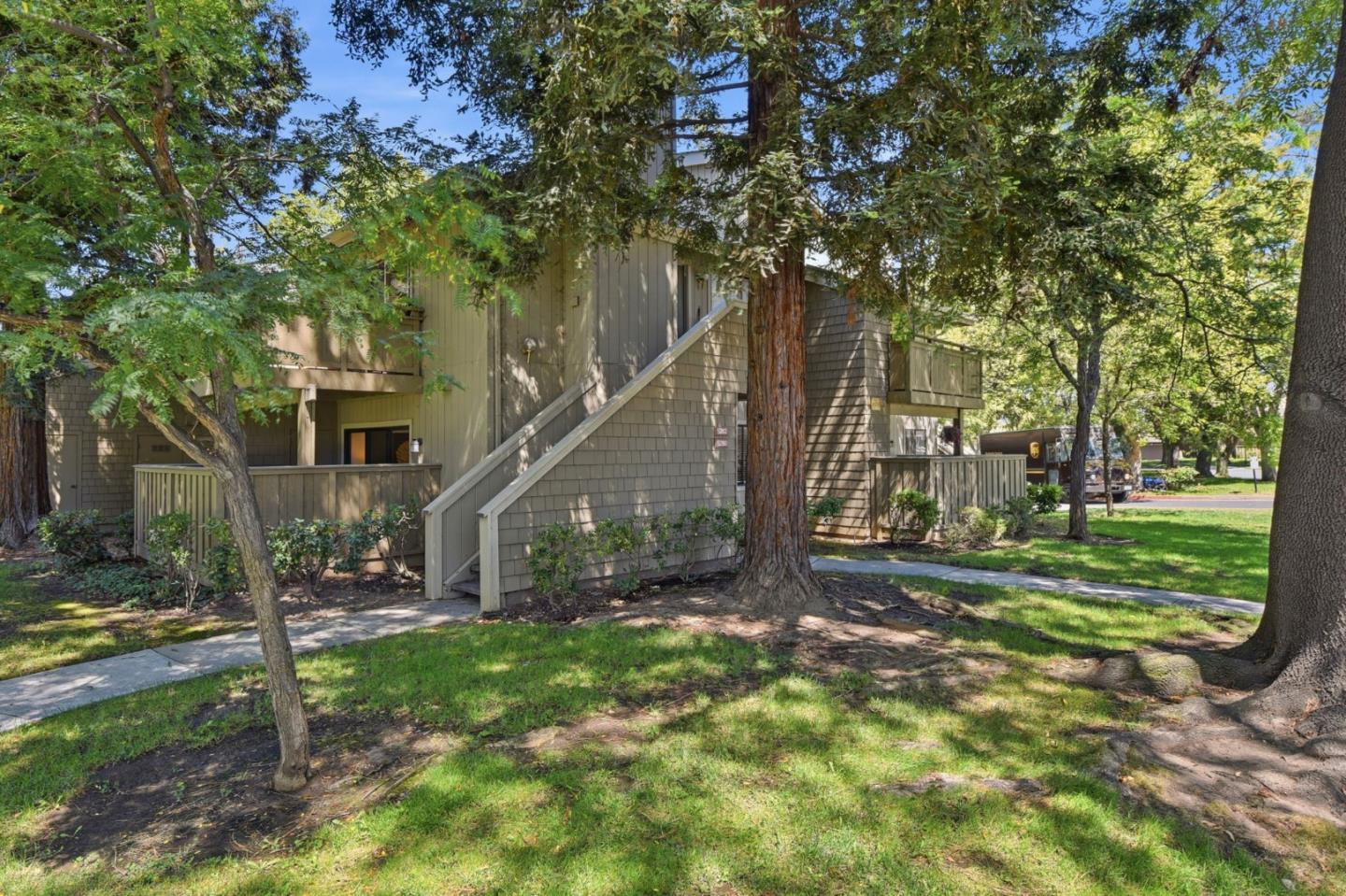 5280 Makati Circle