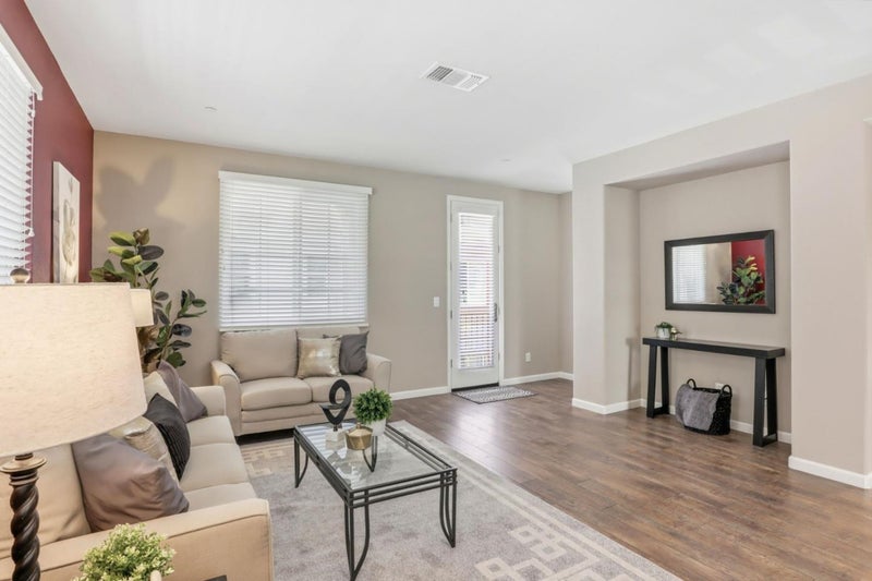 57 Regency Place