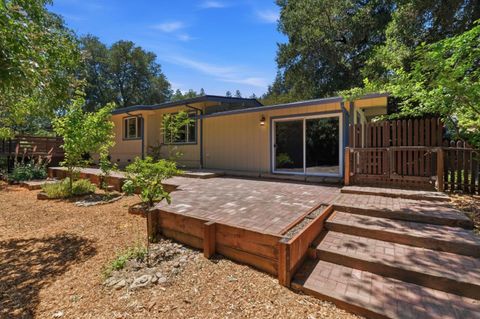 Photo of 111 Greenview Drive, BOULDER CREEK, CA 95006 (MLS # ML82049317)