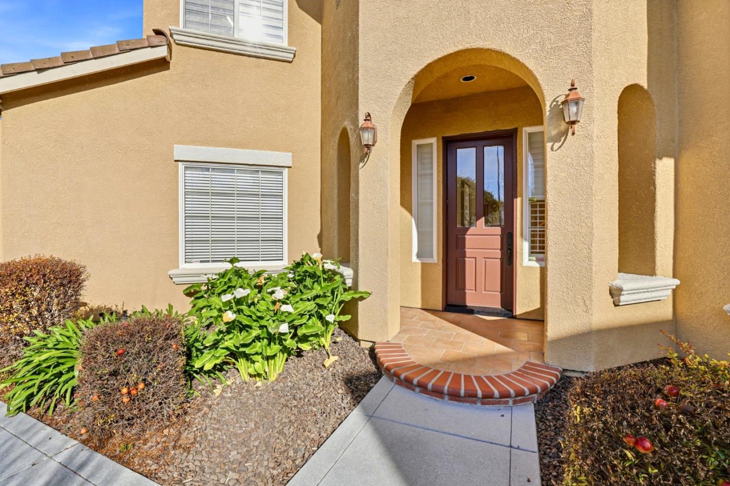 1510 Avenida De Los Padres