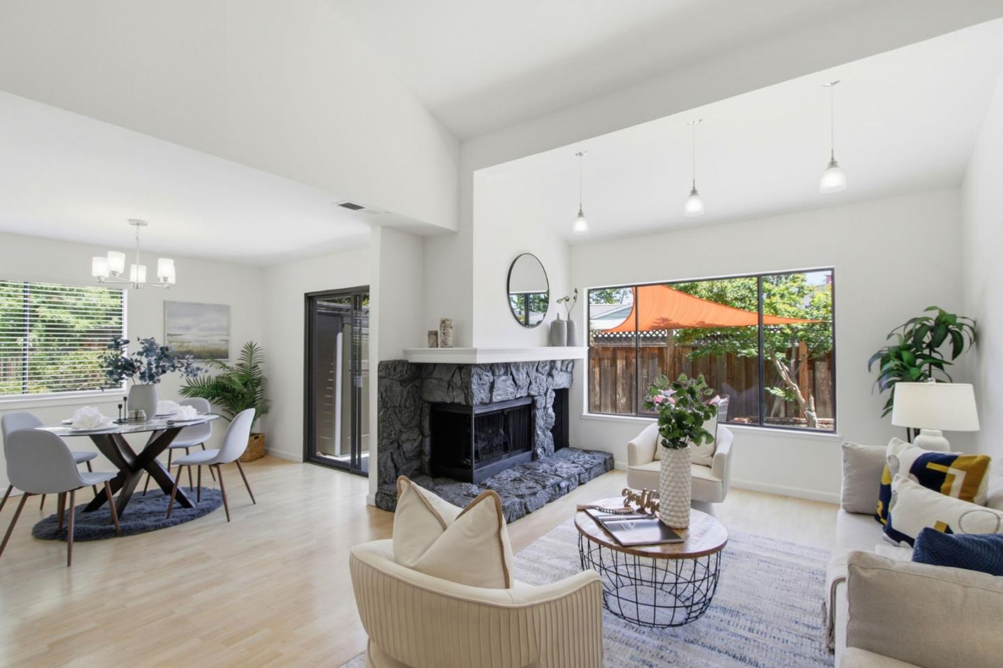 1048 Villa Maria Court