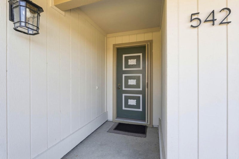 542 Hamlin Way