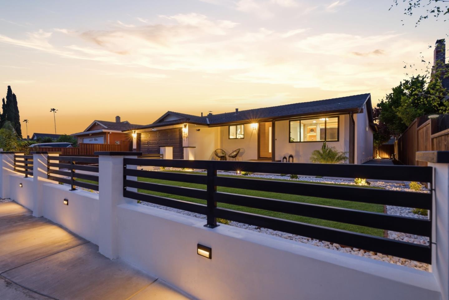 1497 Meadow Glen Way