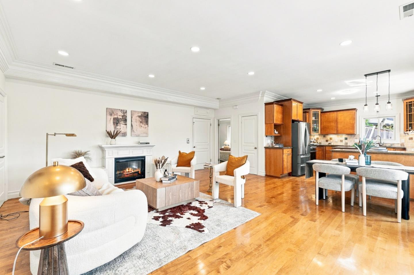2702 Monte Cresta Drive