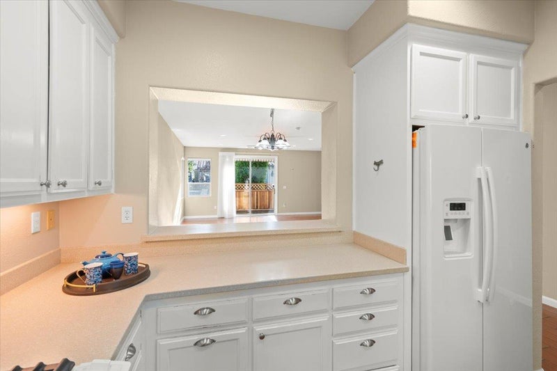 1316 White Oak Place